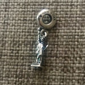 Pandora Statue of Liberty Charm